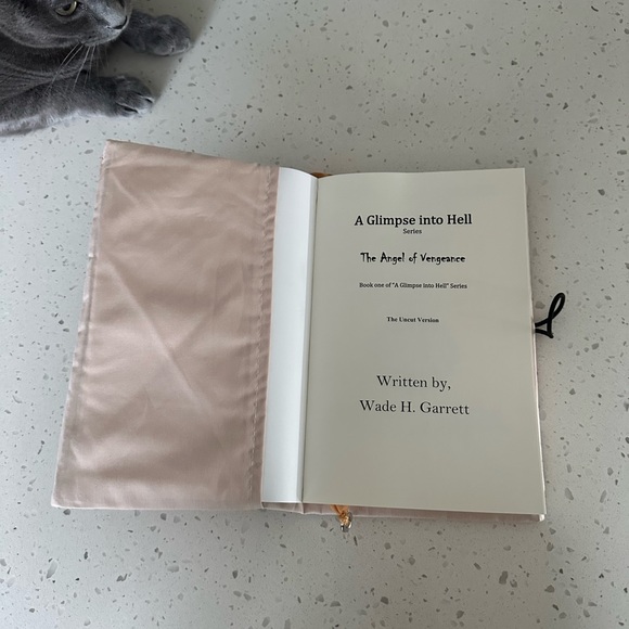 Dog Book Sleeve with Buttons Gift for Dog Lovers (NEW) - Picture 5 of 5